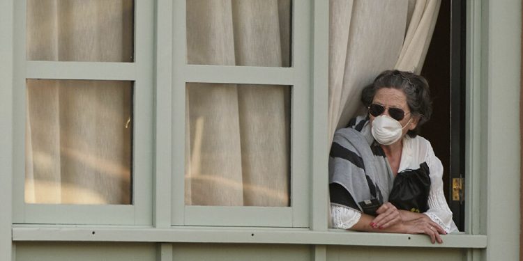 Κορωνοϊός: Πώς να φροντίσετε ένα ύποπτο κρούσμα στο σπίτι