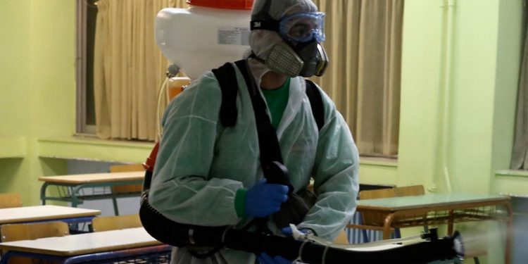 Διαγνώστηκε με κορωνοϊό γονέας μαθητών δημοτικού σχολείου στον Διόνυσο