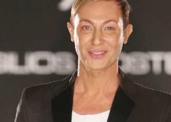 «Ξέσπασε» ο Κωστέτσος: Πόσο ξεφτίλες είναι αυτοί που καρναβαλίζονται στην Πάτρα ενώ γίνεται πόλεμος στον Έβρο