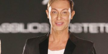 Alldaynews.gr «Ξέσπασε» ο Κωστέτσος: Πόσο ξεφτίλες είναι αυτοί που καρναβαλίζονται στην Πάτρα ενώ γίνεται πόλεμος στον Έβρο