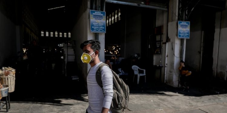 Alldaynews.gr Κορωνοϊός: «Να μην περάσει το μήνυμα ότι ο 40αρης δεν θα πάθει τίποτα» λέει μέλος της επιτροπής του υπ. Υγείας