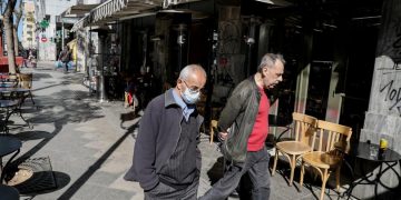 Alldaynews.gr Κορονοϊός: «Πονοκέφαλος» η Καστοριά – Εκδρομές μαθητών και 200 γουναράδων στην Ιταλία (vid)