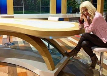 Κορωνοϊός: Εκτός αέρα και η Μενεγάκη – Αναβλήθηκε τελευταία στιγμή η εκπομπή