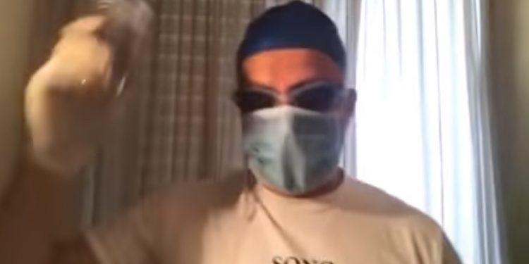 Alldaynews.gr Το viral τραγούδι του Γιώργου Μητσικώστα για την καραντίνα