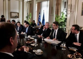 Το απαράδεκτο σχέδιο της Κυβέρνησης για τους μισθούς του Δημοσίου – 300 με 400 ευρώ μισθός