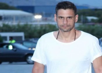 Κορωνοϊός: Σε καραντίνα ο Δημήτρης Ουγγαρέζος
