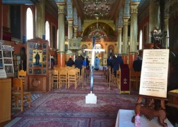 «Νταηλίκι» λειτουργία σε Εκκλησία κι επεισόδιο με δημοσιογράφο! video