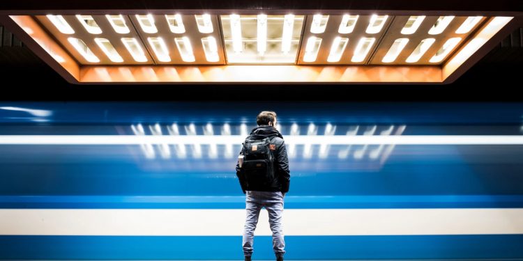 Alldaynews.gr Δε γεννηθήκαμε για να δουλεύουμε, να πληρώνουμε λογαριασμούς και να πεθάνουμε