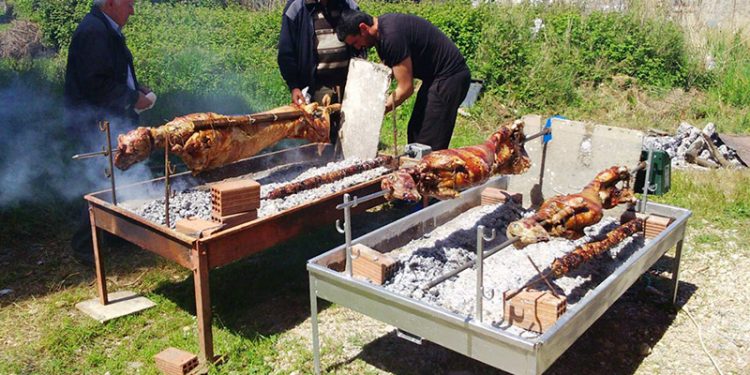 Alldaynews.gr Οριστική η απόφαση της κυβέρνησης! Δεν σουβλίζουμε αρνί φέτος το Πάσχα