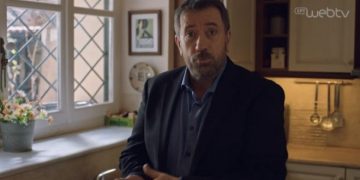 Alldaynews.gr Πόσα πήρε; Ο Σπύρος Παπαδόπουλος ξεκαθαρίζει για την αμοιβή του για το σποτάκι του “Μένουμε Σπίτι”