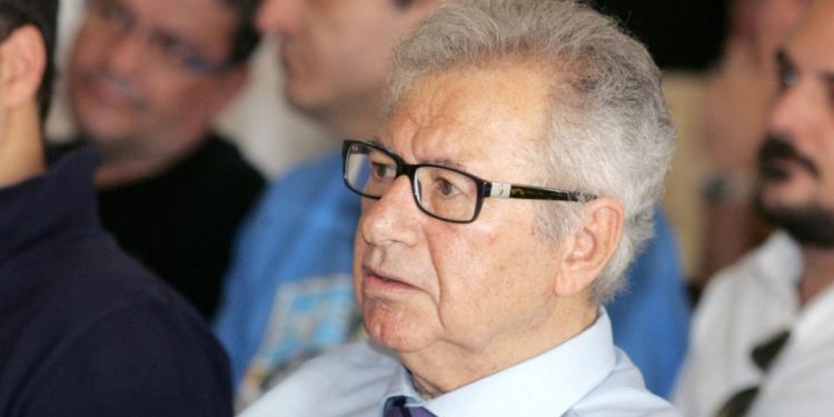 ΑΕΚ¨Πέθανε ο Μιχάλης Τροχανάς