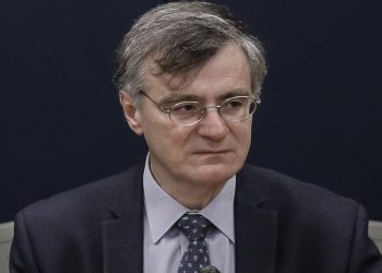 Τσιόδρας- Κορονοϊός: Γιατί ο υψηλός πυρετός είναι καλό σημάδι για τους ασθενείς – Τι έδειξε έρευνα