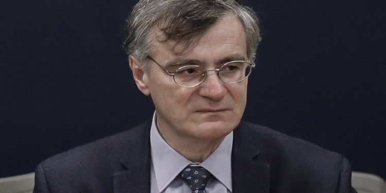 Τσιόδρας- Κορονοϊός: Γιατί ο υψηλός πυρετός είναι καλό σημάδι για τους ασθενείς – Τι έδειξε έρευνα