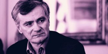 Σωτήρης Τσιόδρας: Είναι αλήθεια ένας αλλιώτικος ήρωας στα χρόνια του κορονοϊού;