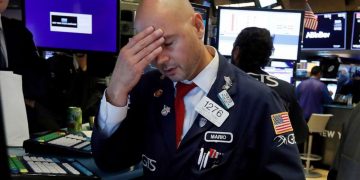 Κατέρρευσε η Wall Street: Η μεγαλύτερη πτώση μετά το κραχ του 1987 για τον Dow Jones