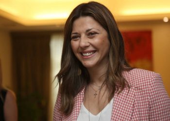 Τα σχολεία ανοίγουν μετά το Πάσχα εκτός αν οι ειδικοί πουν «όχι» – Ξεκινούν τη Δευτέρα οι αιτήσεις για τις πανελλήνιες εξετάσεις