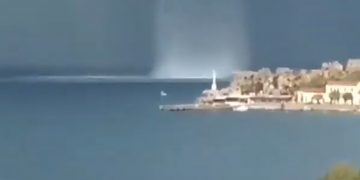 Alldaynews.gr Υδροσίφωνας στο λιμάνι της Αγ. Μαρίνας -Εντυπωσιακό βίντεο