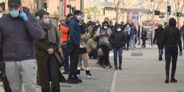 Alldaynews.gr Κορονοϊός: Ουρά 300 ατόμων στη Μασσαλία για δοκιμή θεραπείας με χλωροκίνη (vid)