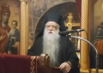 Αμβρόσιος για κορωνοϊό: Ψεκάστε με Αγιασμό στόμα και χέρια για να μην κολλήσετε – Αυτό είναι το αιώνιο φάρμακο (video)