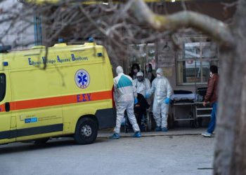 Ένας στους δέκα κολλάει το νέο κορονοϊό από κάποιον που δεν έχει ακόμη συμπτώματα