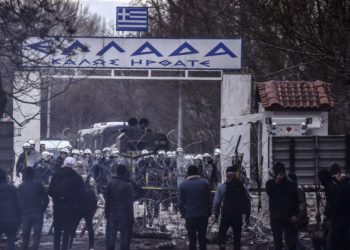 Έβρος. ΤΩΡΑ: Πήραν τα όπλα οι κάτοικοι. Λεβέντες Ακρίτες αποτρέπουν την εισβολή παράνομων μεταναστών