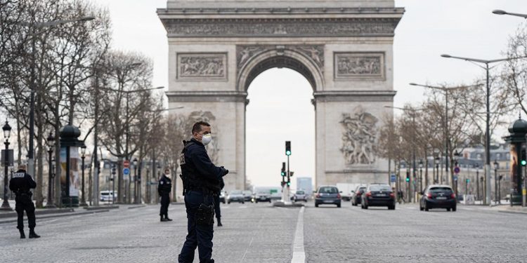 Alldaynews.gr gallia-Γαλία-Γαλλία-europe_france_coronavirus_police