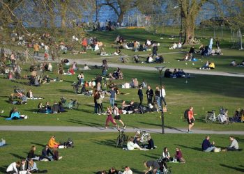 Σουηδία ΤΩΡΑ: Χιλιάδες νεκροί, αλλά ο λαός δεν νοιάζεται
