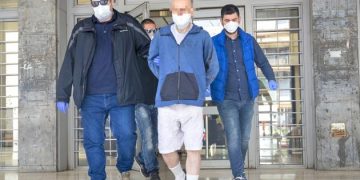 «Έκαψα τον πατέρα μου γιατί μου μίλησε ειρωνικά» – Τι είπε στην ανακρίτρια ο 45χρονος (video)