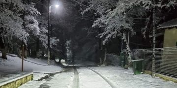 Alldaynews.gr Έντονη χιονόπτωση στη Θεσσαλονίκη – Προβλήματα και κλειστοί δρόμοι λόγω της κακοκαιρίας (pics, video)