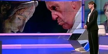 Έκανε τηλεφωνική παρέμβαση στην Τηλεόραση ο Πάπας Φραγκίσκος! Βούρκωσε η παρουσιάστρια (vid)