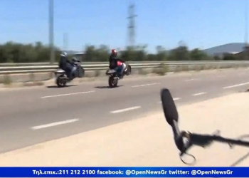 Οκτώ μηχανόβιοι «έσπασαν» με σούζες το μπλόκο της αστυνομίας στο Μαρκόπουλο (vid)