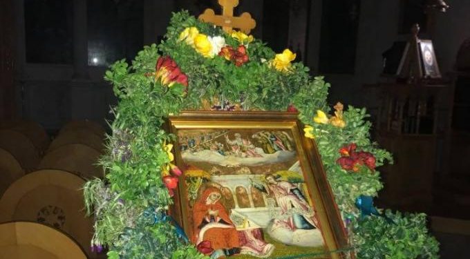 Κορωνοϊός-Κρήτη: «Έζωσαν» με σχοινιά τον Άγιο Μηνά για να ξορκίσουν την πανδημία (pic, vid)