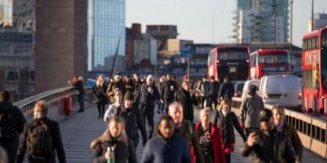 Alldaynews.gr Έλληνας δημοσιογράφος (κάτοικος Αγγλίας): «Χαλαρός ο κόσμος στο Λονδίνο – Θα γίνει Νο1 τουριστικός προορισμός η Ελλάδα μετά την καραντίνα»