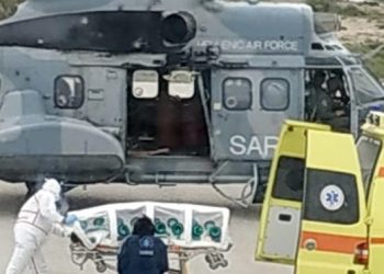 Νάξος: Σε κάψουλα & με Super Puma η διακομιδή του Λιμενικού[photo]