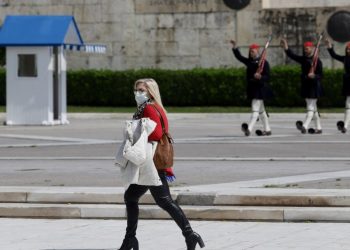 Απαγόρευση κυκλοφορίας: Τα νέα, πιο αυστηρά μέτρα που εξετάζει η κυβέρνηση