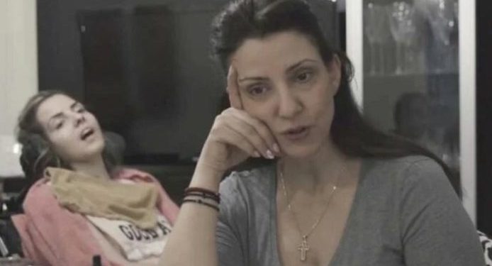 Alldaynews.gr Μητέρα Άσπας: «Το παιδί μου το κοινωνούσα μισοπεθαμένο – Θα το κάνω και τώρα»