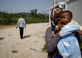 Συναγερμός στο καταυλισμό Ριτσώνας: 20 άτομα θετικά στον ιό-Σε καραντίνα για 14 ημέρες