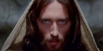 Alldaynews.gr Το «τρικ» του Φράνκο Τζεφιρέλι στον «Ιησού από τη Ναζαρέτ» που κανείς δεν έχει αντιληφθεί