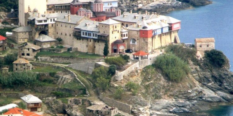 Μυστήριο με την γυναίκα του Αγίου Όρους[photos]