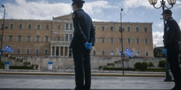 Άρση περιοριστικών μέτρων: Οι ημερομηνίες “κλειδιά” – Σε τρεις φάσεις το άνοιγμα