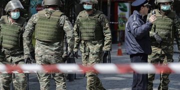 Alldaynews.gr Κρανίδι: Επί ποδός ο στρατός. Στήνουν σκηνές έξω από το ξενοδοχείο για τα 150 κρούσματα