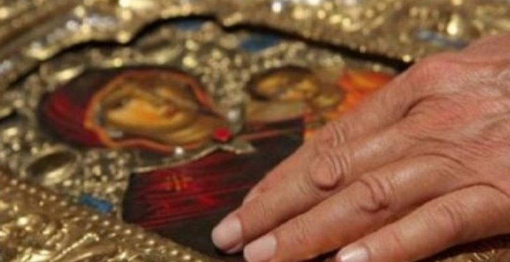 Σας παρακαλώ πολύ όλους, προσευχηθείτε για το κορίτσι μου!