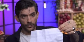 MasterChef 4: Ο Λασκαρίδης ξέσπασε και «έκαψε» συμπαίκτες δείχνοντας στην κάμερα[video]