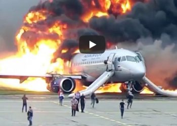 Σοκαριστικό βίντεο: 41 Νεκροί-Αεροσκάφος τυλιγμένο στις φλόγες στον διάδρομο προσγείωσης