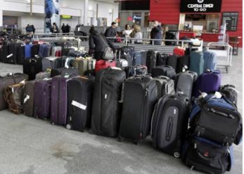 Σύζυγος εφοπλιστή: “Είστε χούντα, που να πάω τις 8 βαλίτσες;” – Αστυνομικός “Υπάρχει λύση, σύλληψη, κρατητήριο, 5.000 ευρώ πρόστιμο….”