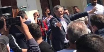 Alldaynews.gr Λάρισα: Ρομά κατά Τσιόδρα – Χαρδαλιά στον καταυλισμό – Δείτε βίντεο-ντοκουμέντο