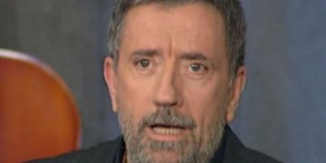 Απίστευτο περιστατικό στο «Στην υγειά μας» – Ξέσπασε σε κλάματα μπροστά στον Σπύρο Παπαδόπουλο[photo]