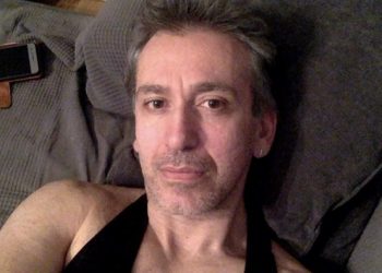 «Εύχομαι να ζήσουν τα χειρότερα και να ψοφήσουν σαν αδέσποτα σκυλιά!…»[Post]