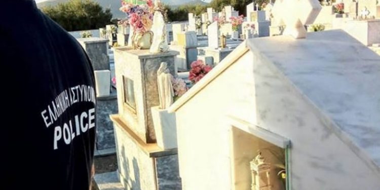 Κορονοϊός-Ελλάδα: Σφραγίζονται τα νεκροταφεία