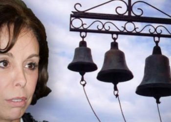 Βούλα Πατουλίδου: “Να ηχήσουν οι καμπάνες ως κάλεσμα ψυχών και όχι πιστών”